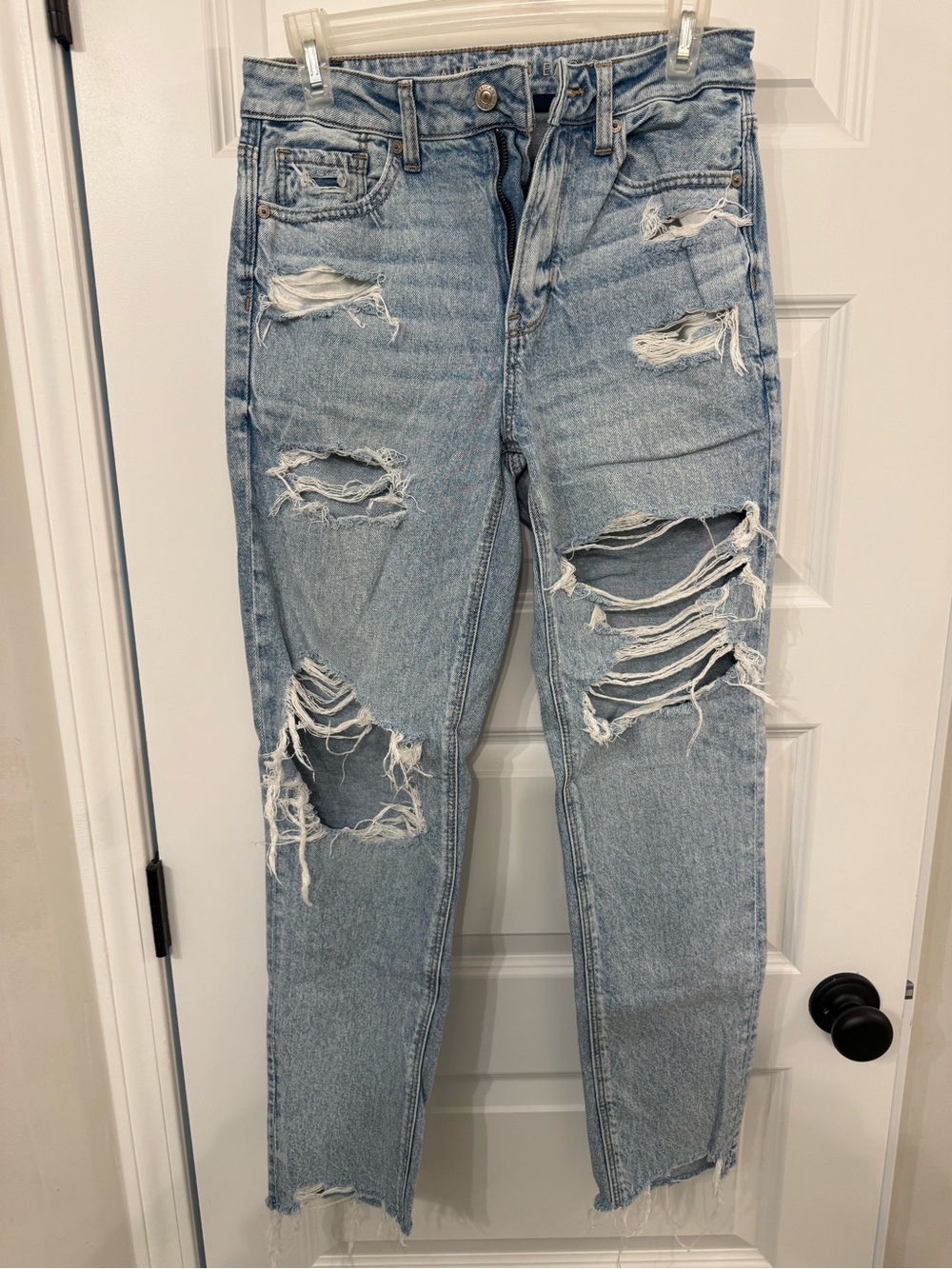 American Eagle Outfitters Light Blue Distressed Boyfriend Jeans